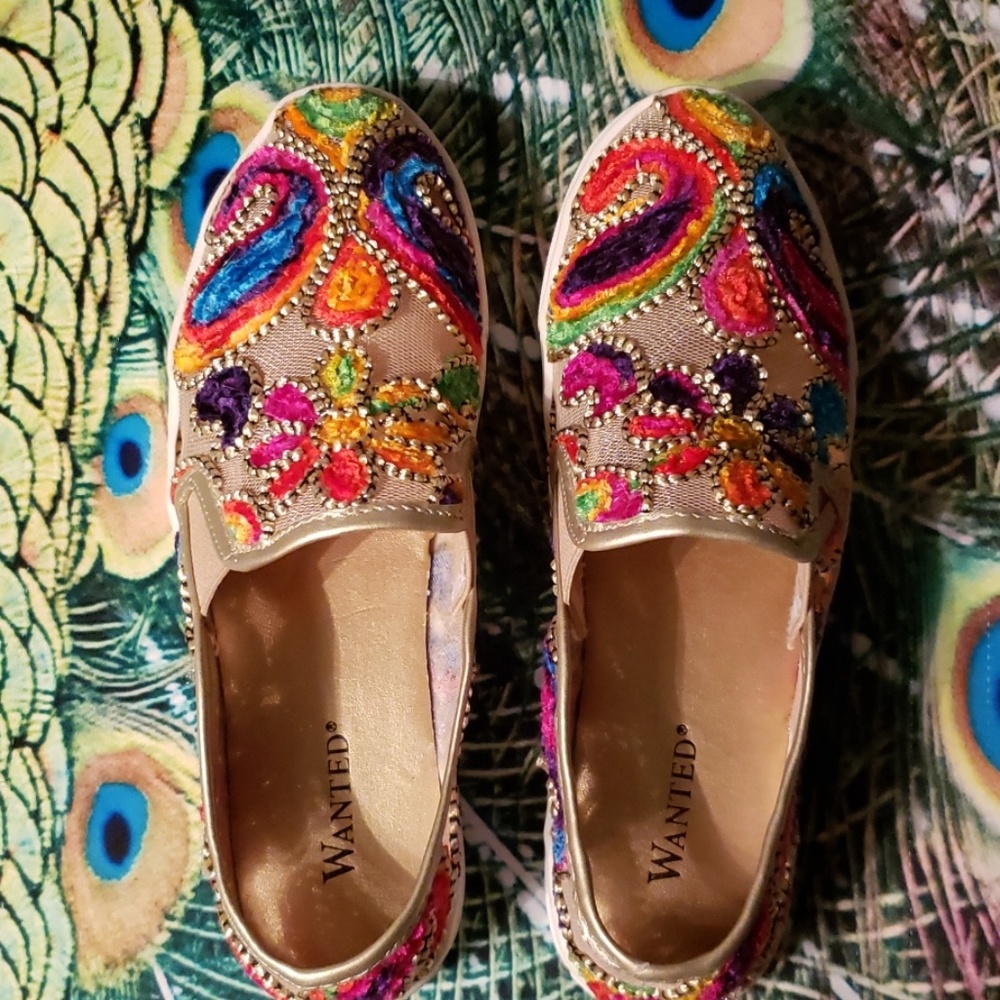 Wanted "Renoir" Slip-On Sneaker in Gold